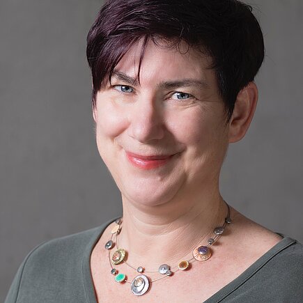 Porträtbild von Judith McCrory