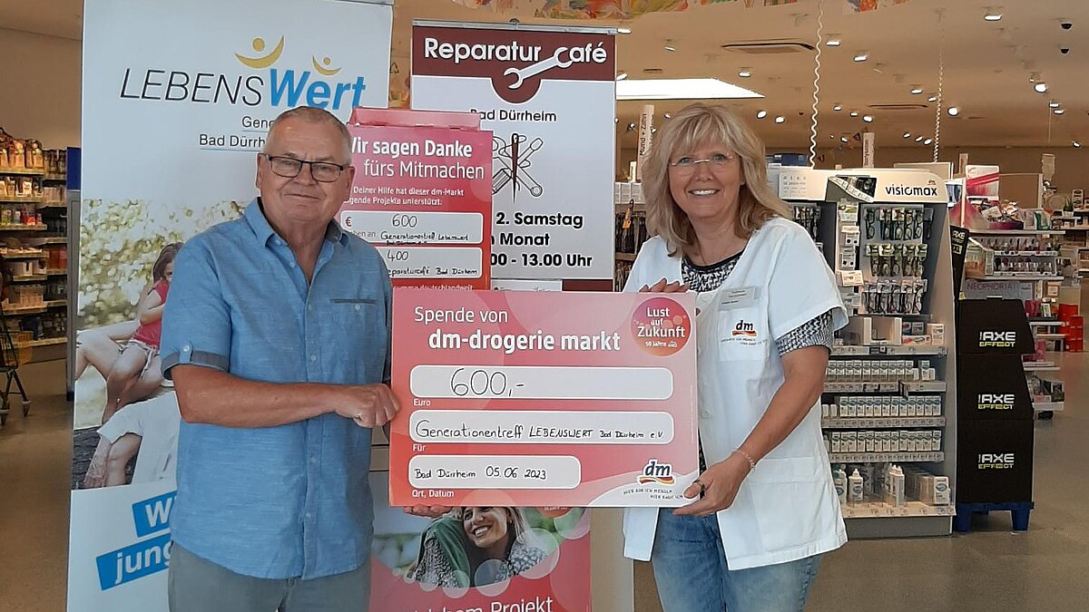 Das Foto zeigt v.l.n.r.: Wolfgang Götz / Andrea Buchmann
