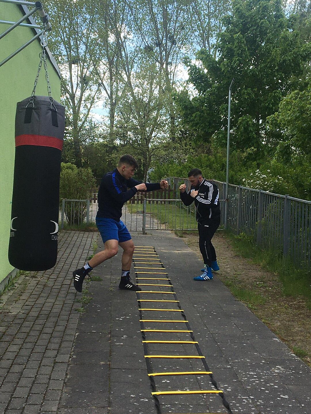 Training im Innenhof