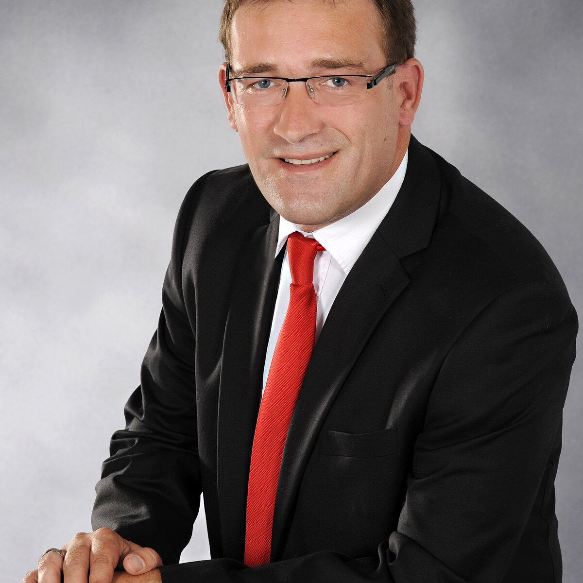Porträtfoto des Bürgermeisters von Roßleben, Steffen Sauerbier.