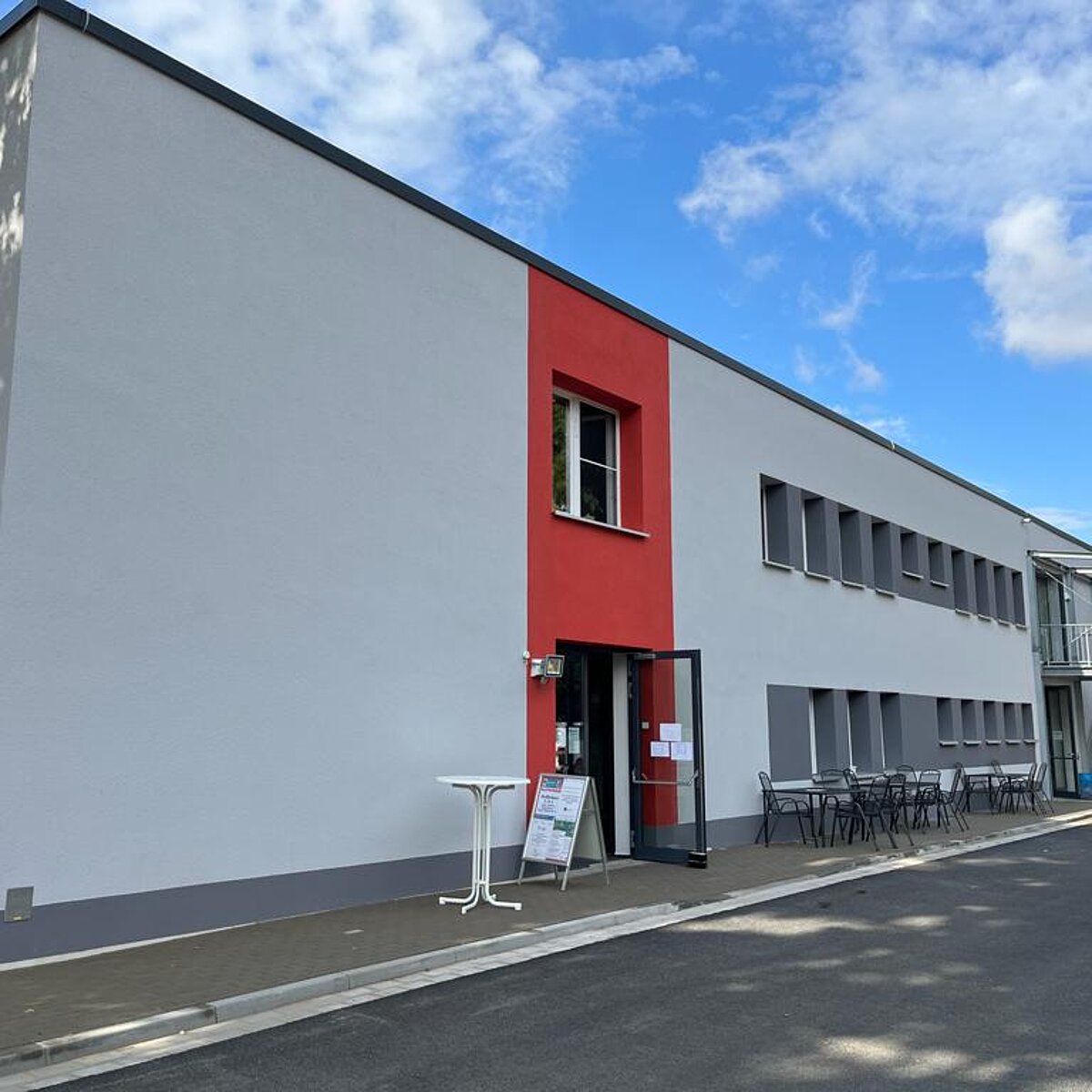 Alles unter einem Dach, MGH, Freizeitzentrum, Sozialkaufhaus, Stadtbibliothek, Schuldnerberatungs