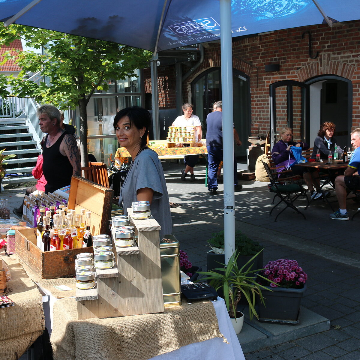 Markttag im Innehof unseres MGH